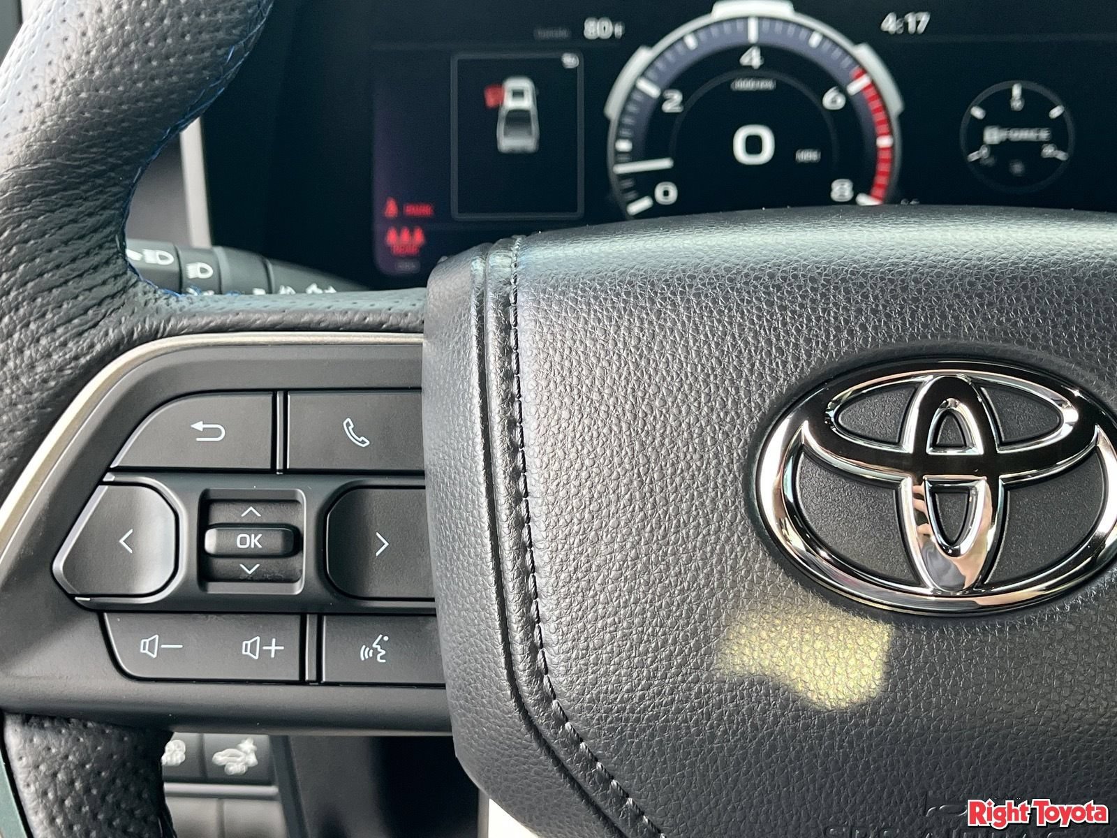 Certified 2026 Toyota Tundra Platinum w/ TRD Off-Road Package AWD/4WD image 23