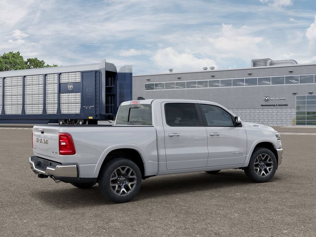 New 2026 RAM 1500 Laramie AWD/4WD image 4