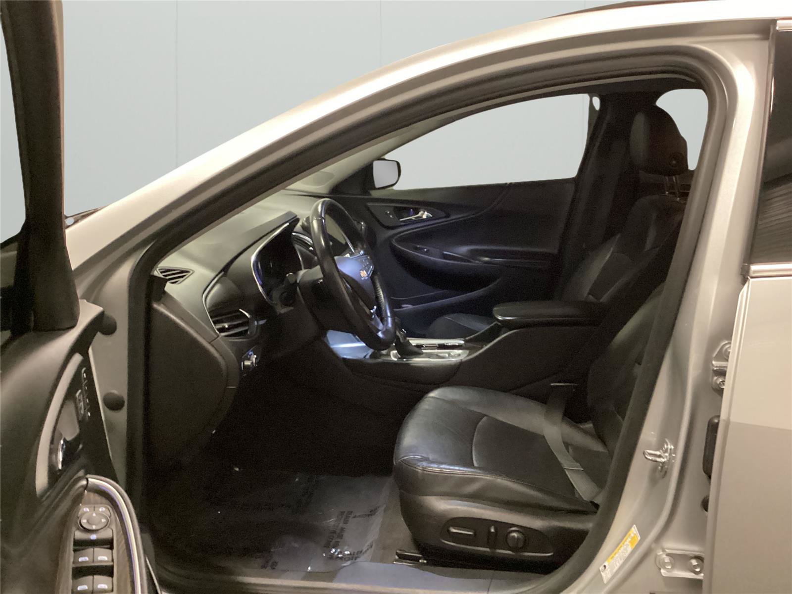 Used 2021 Chevrolet Malibu Premier FWD image 10