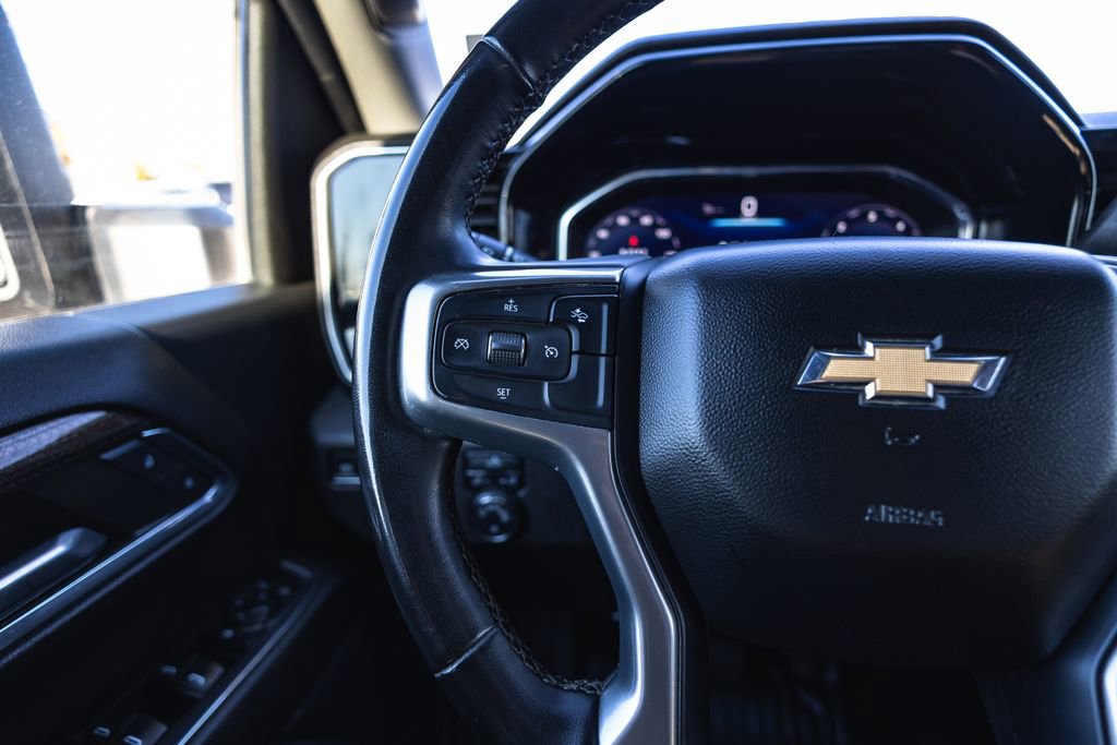 Used 2024 Chevrolet Silverado 3500 LT image 27