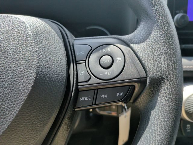 Used 2023 Toyota RAV4 LE AWD/4WD image 20