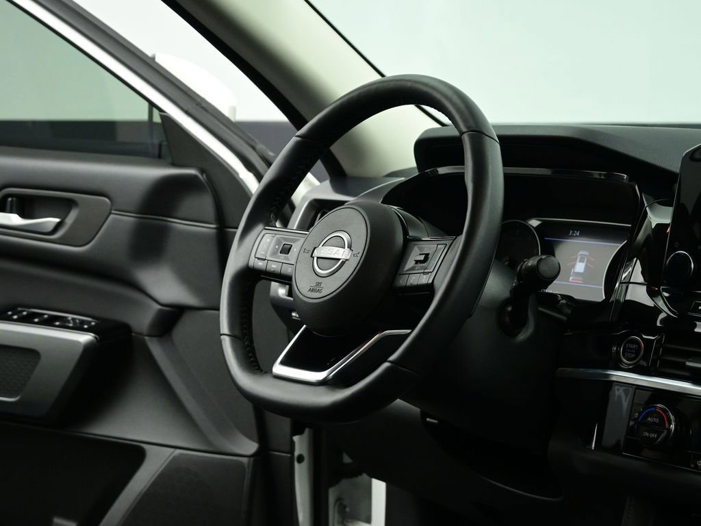 Used 2024 Nissan Pathfinder SL image 69