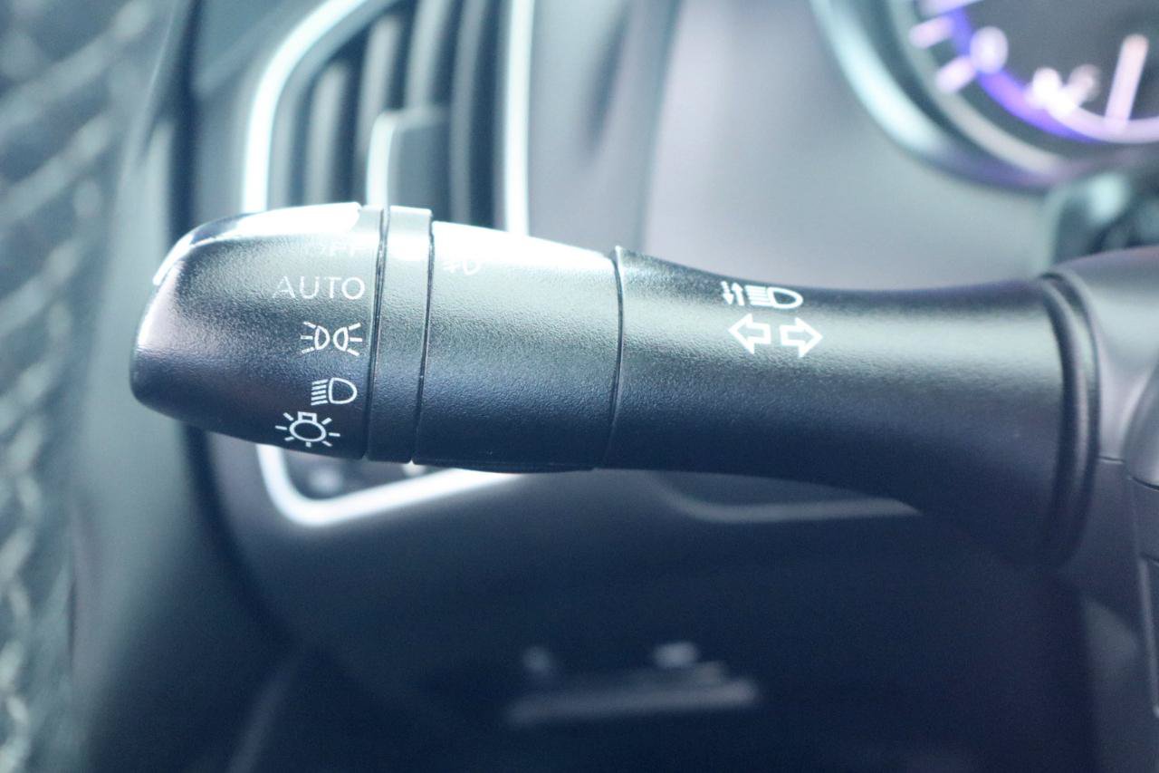 Used 2018 INFINITI Q60 3.0t Luxe RWD image 25