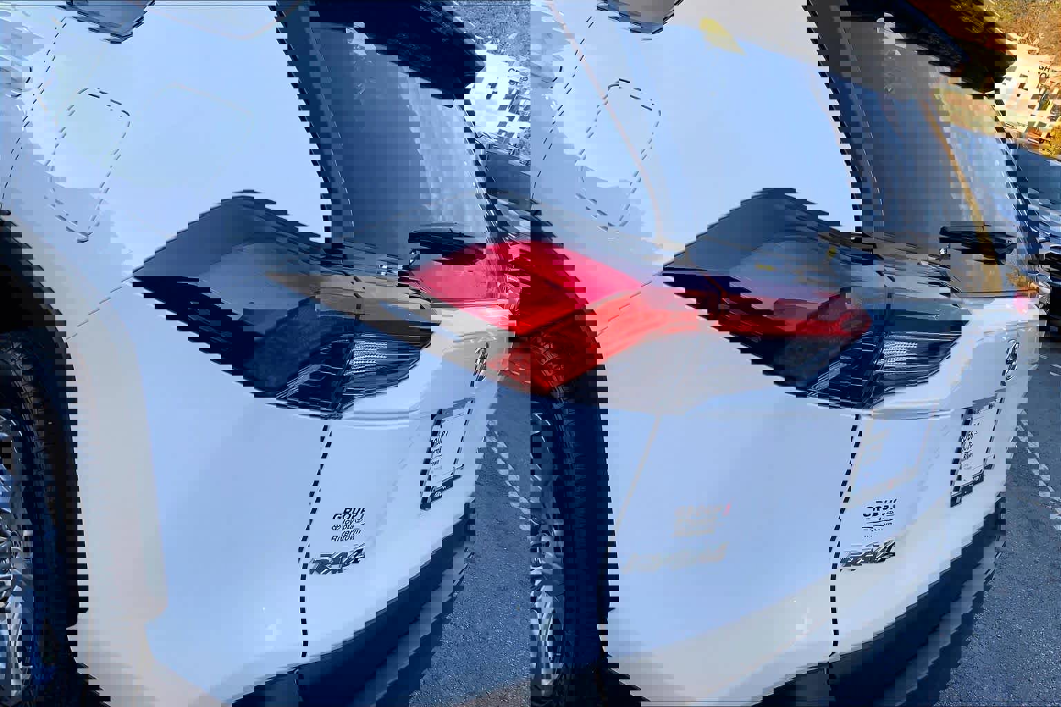 Used 2025 Toyota RAV4 LE image 27