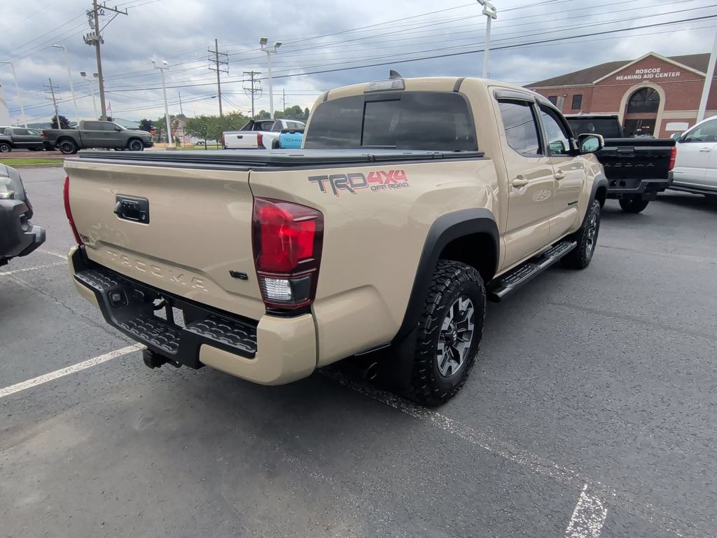 Used 2019 Toyota Tacoma TRD Off-Road AWD/4WD image 8