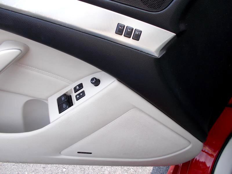Used 2013 INFINITI G37 x w/ Premium Pkg image 28