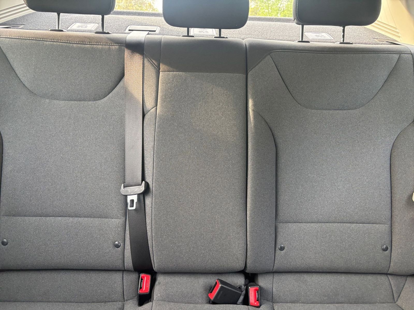 Used 2025 Kia K4 LXS image 37