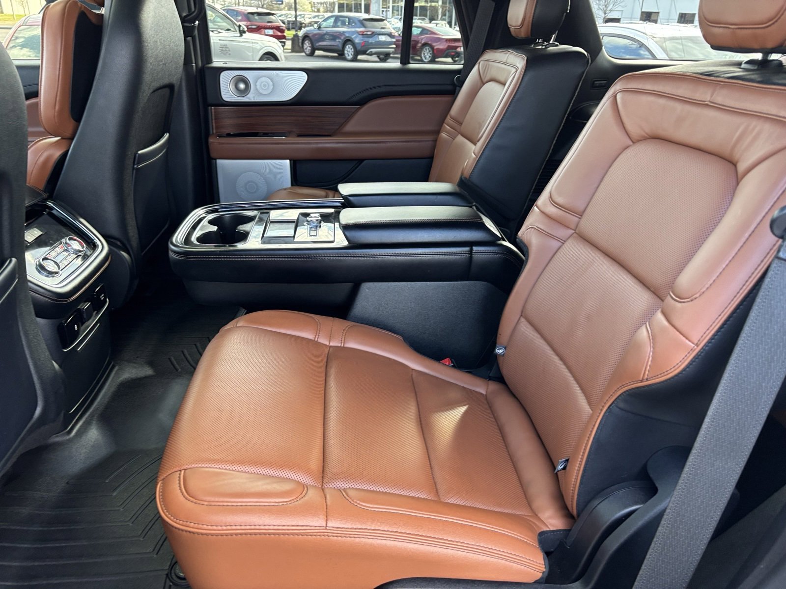 Used 2018 Lincoln Navigator Reserve w/ Technology Package image 17