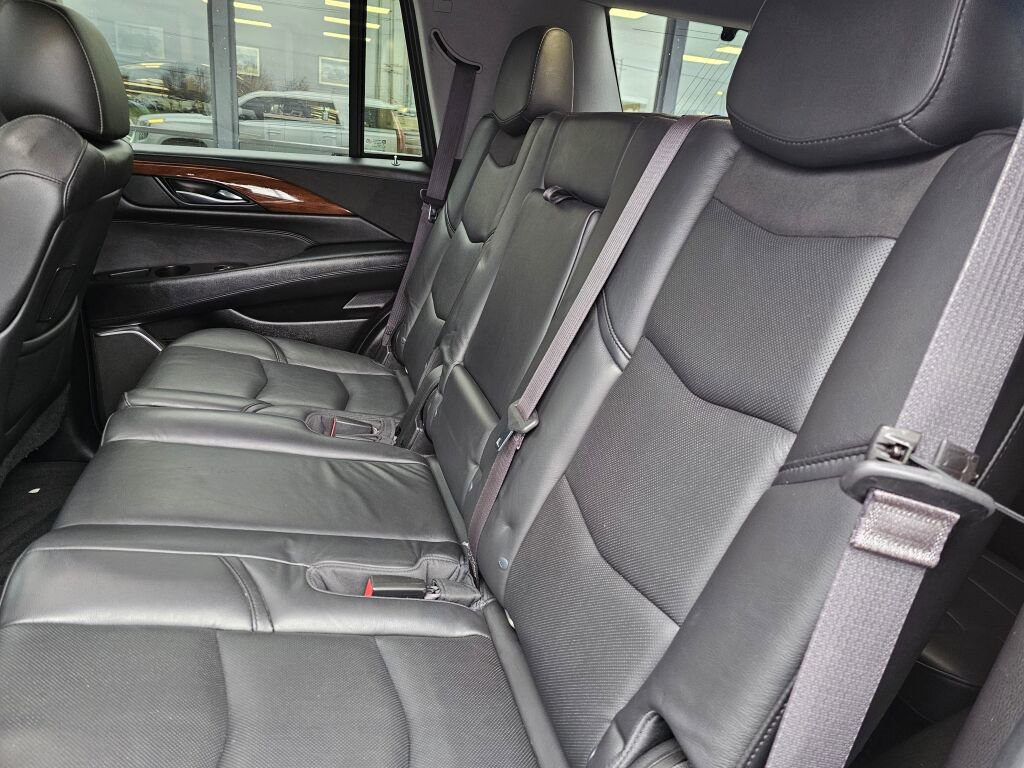 Used 2016 Cadillac Escalade Premium image 14