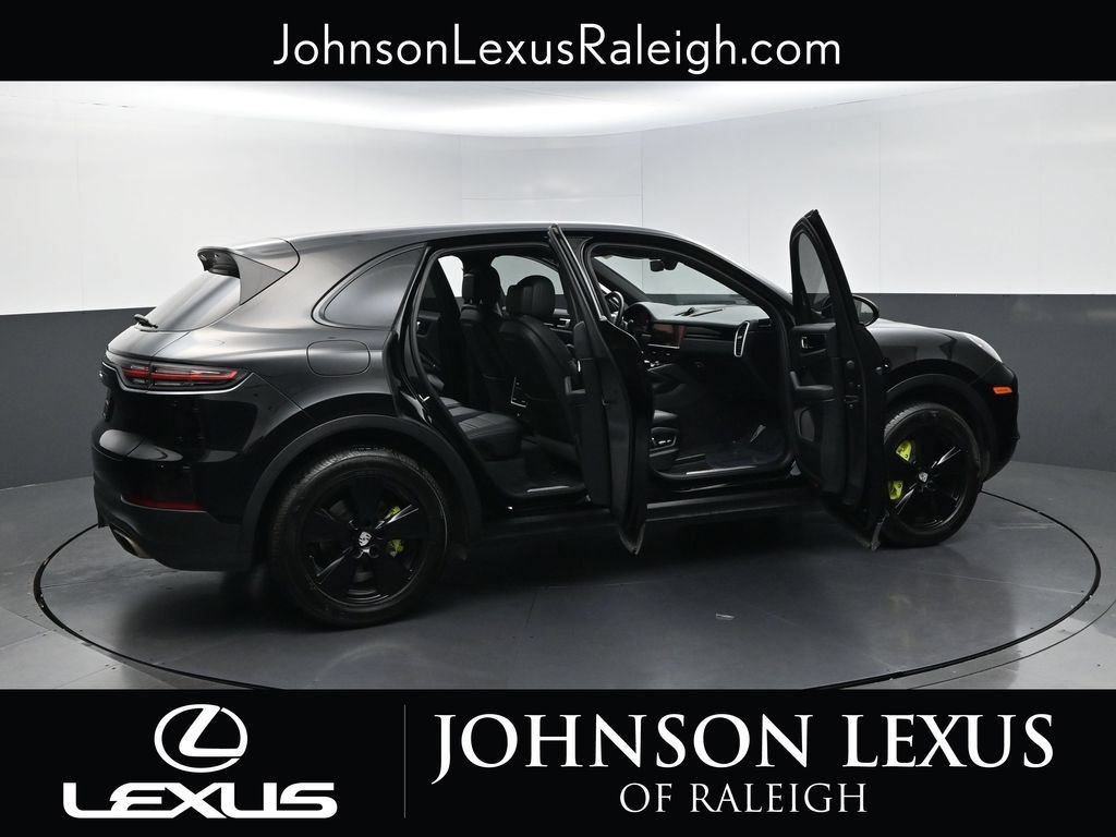 Used 2020 Porsche Cayenne AWD/4WD image 32