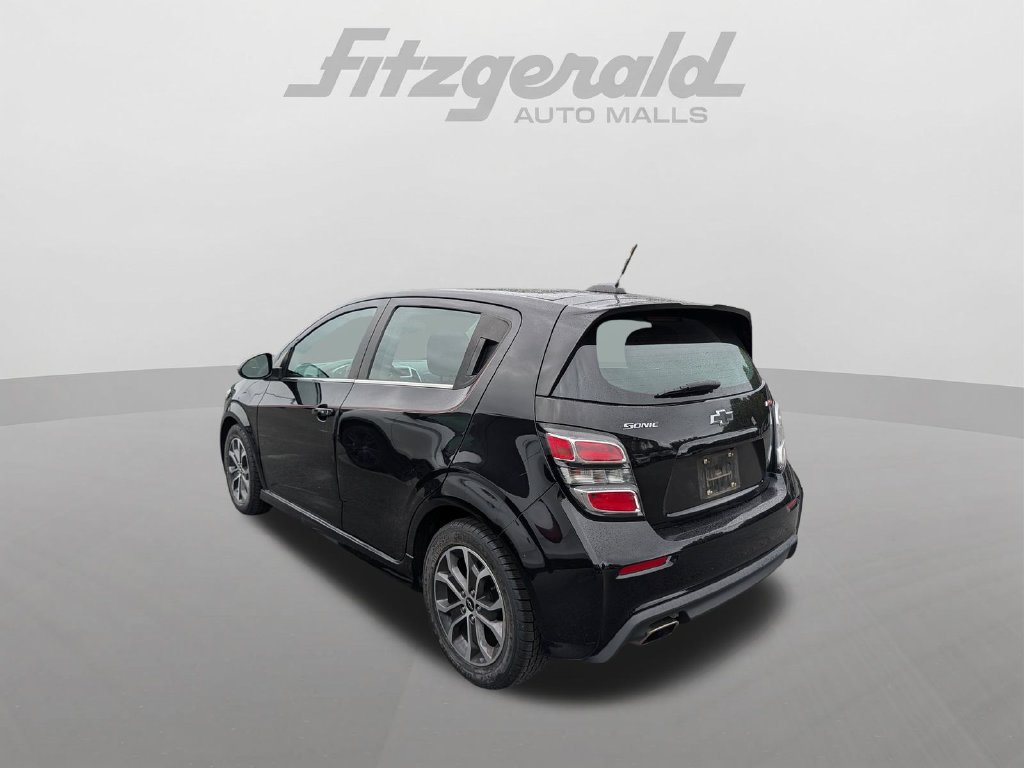 Used 2020 Chevrolet Sonic LT w/ Convenience Package FWD image 4