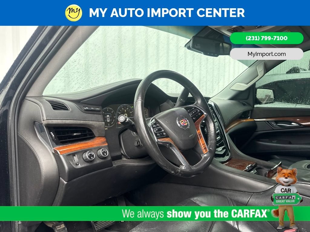 Used 2015 Cadillac Escalade Luxury AWD/4WD image 8