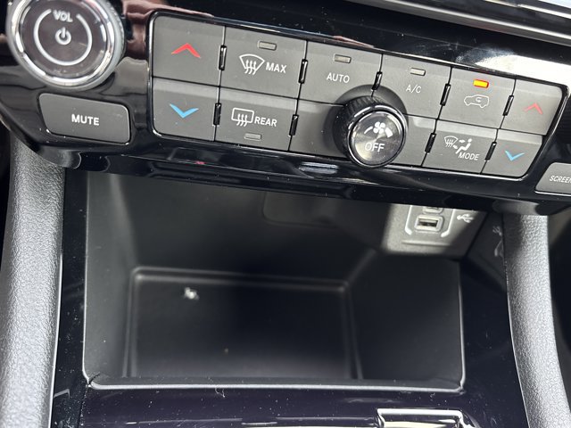 New 2026 Jeep Compass Limited AWD/4WD image 32