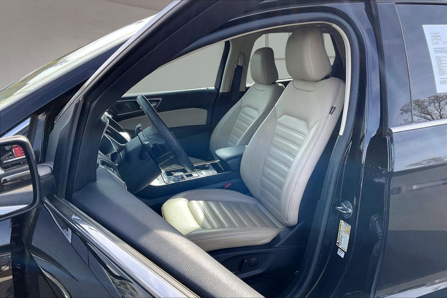 Used 2020 Ford Edge SEL w/ Cold Weather Package image 21