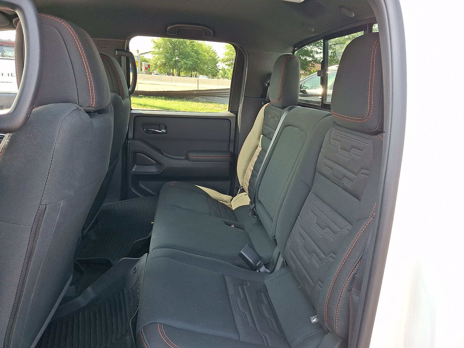 Certified 2023 Nissan Frontier PRO-4X w/ Technology Package AWD/4WD image 12