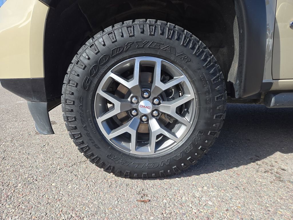 Used 2022 GMC Canyon AT4 image 10