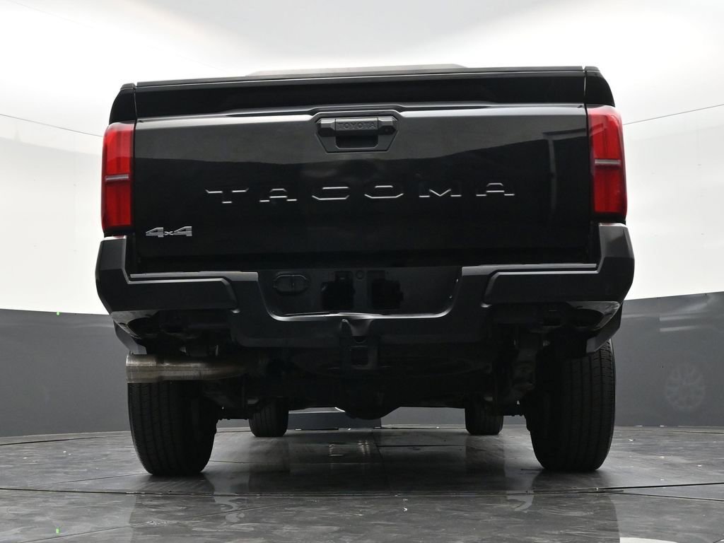 Used 2025 Toyota Tacoma SR AWD/4WD image 23