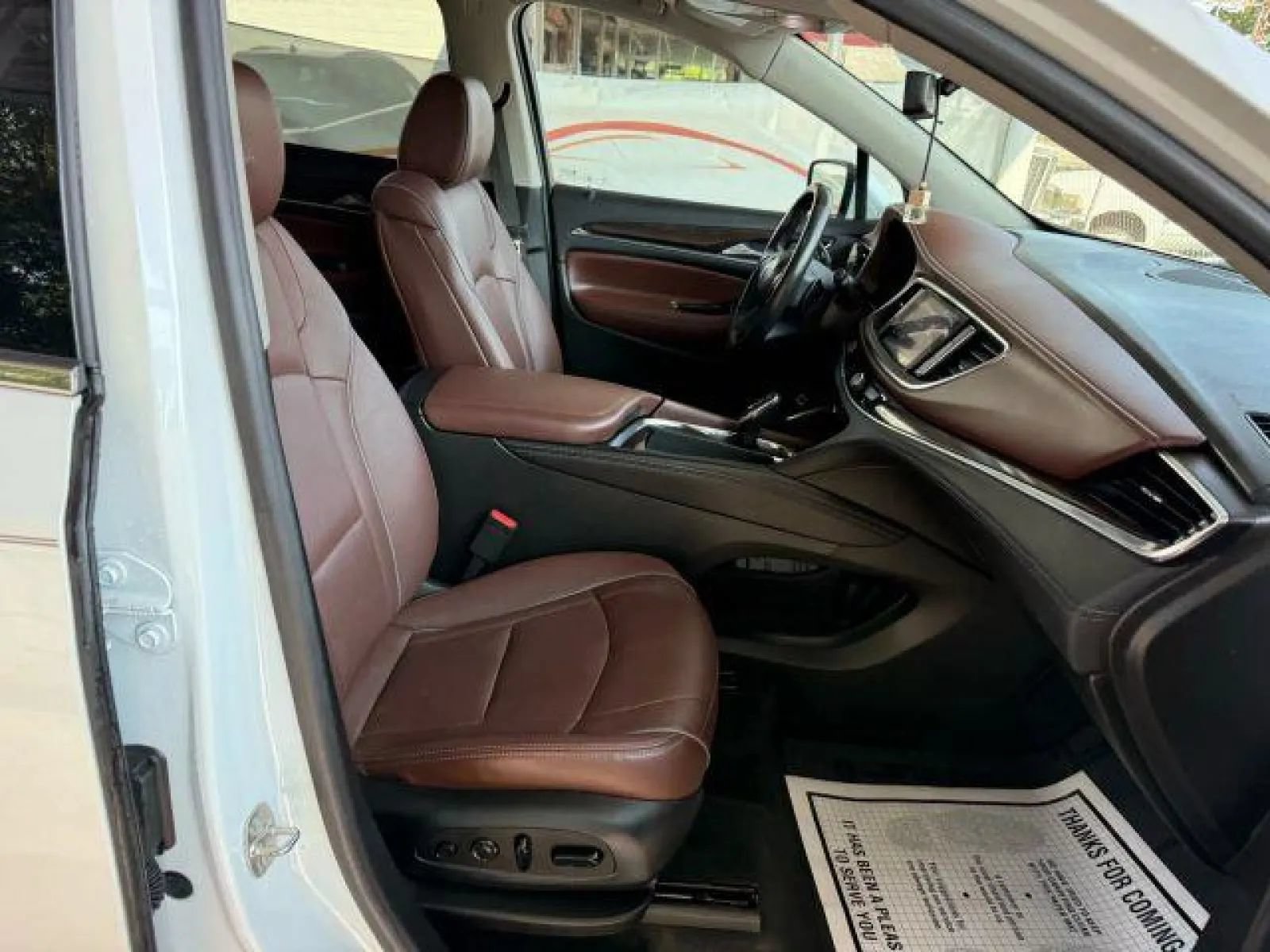 Used 2021 Buick Enclave Avenir w/ Avenir Technology Package AWD/4WD image 25