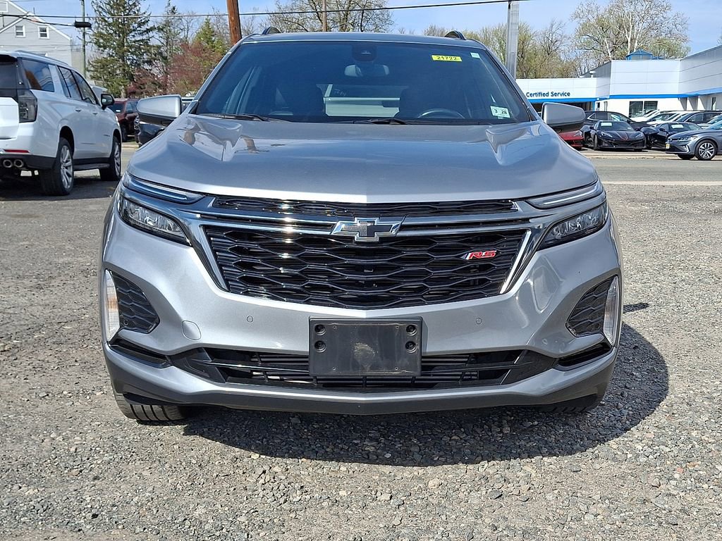 Used 2023 Chevrolet Equinox RS image 2