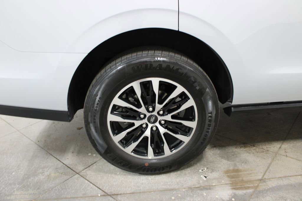 Used 2025 Ford Expedition Platinum AWD/4WD image 45