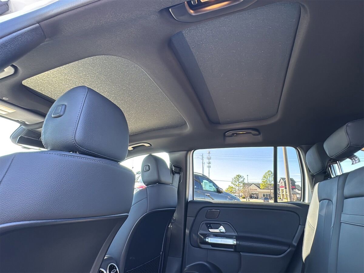 New 2026 Mercedes-Benz GLB 250 image 13