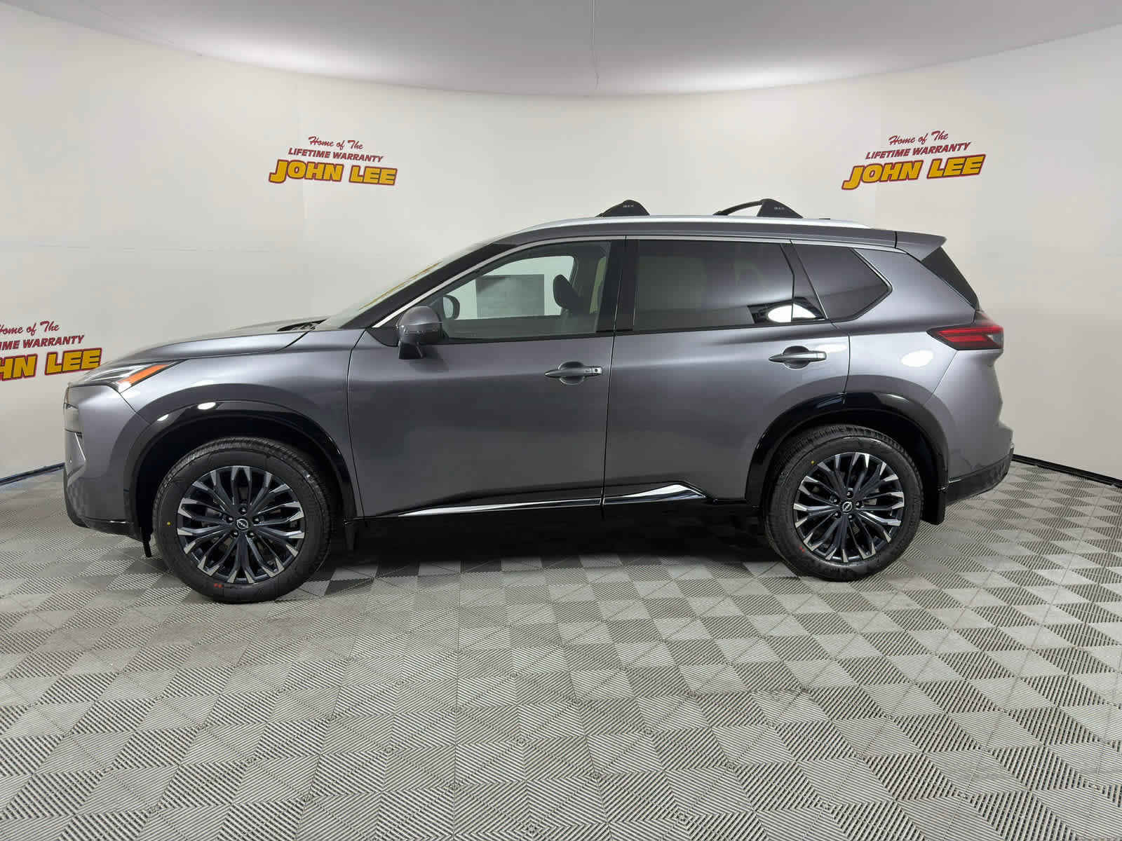 New 2026 Nissan Rogue Platinum w/ Platinum Premium Package image 2