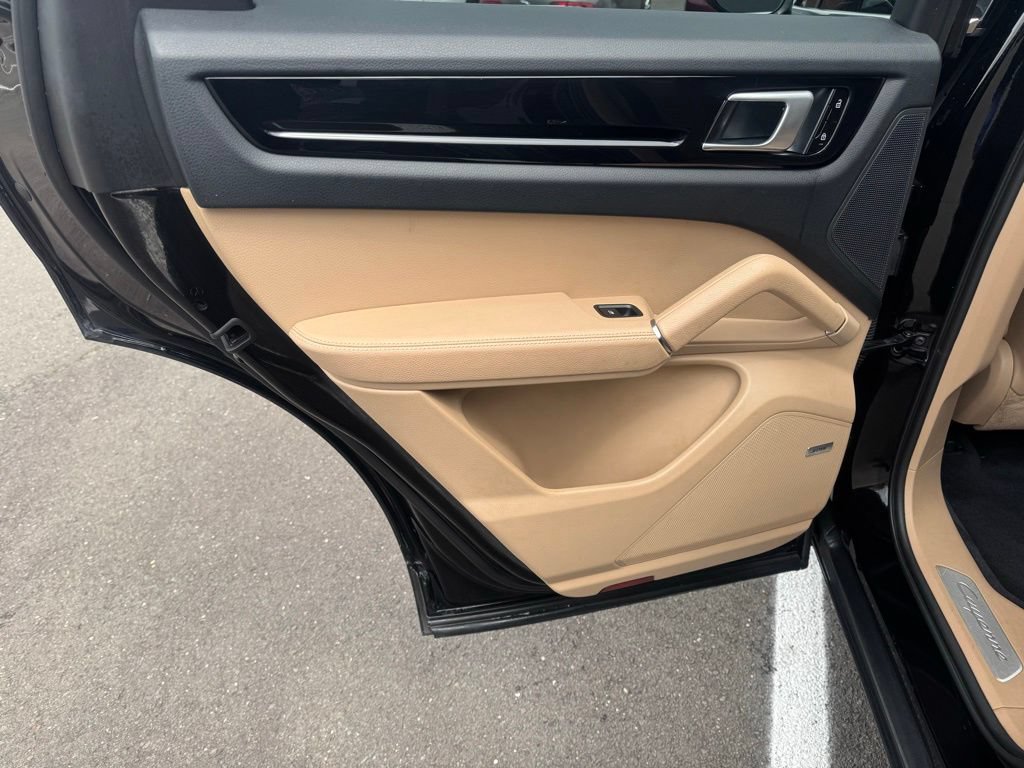 Used 2019 Porsche Cayenne S AWD/4WD image 30