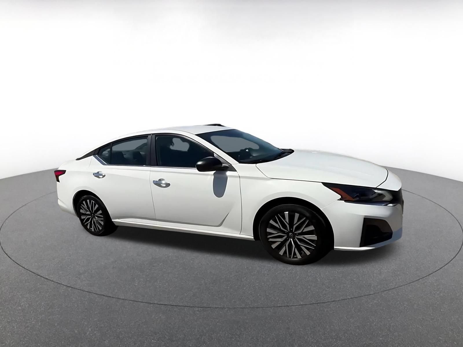Used 2025 Nissan Altima 2.5 SV FWD video 2