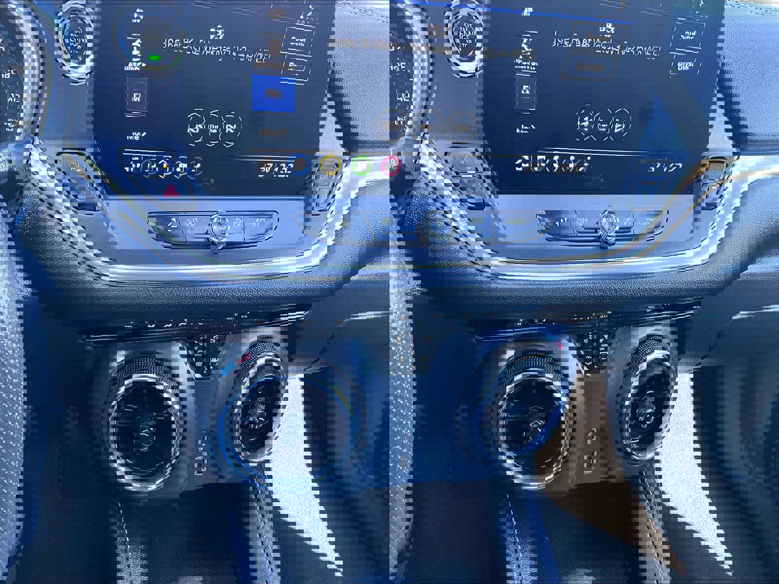 Used 2023 Chevrolet Blazer LT AWD/4WD image 27