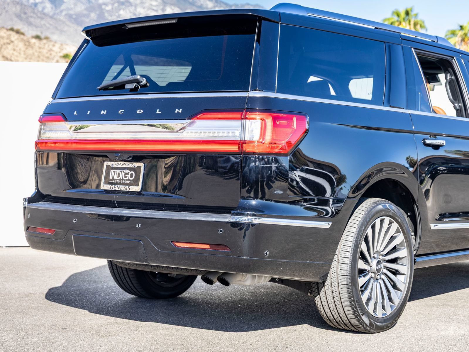 Used 2018 Lincoln Navigator L Reserve w/ Technology Package AWD/4WD image 13