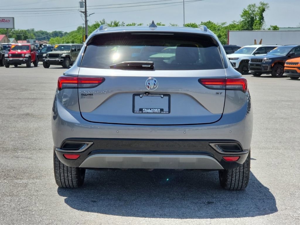 Used 2021 Buick Envision Essence w/ Technology Package I FWD image 6