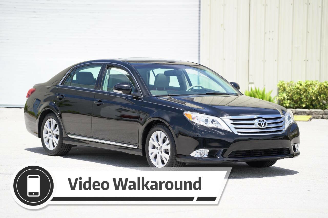 Used 2011 Toyota Avalon image 2