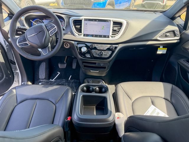 New 2026 Chrysler Voyager LX FWD image 24
