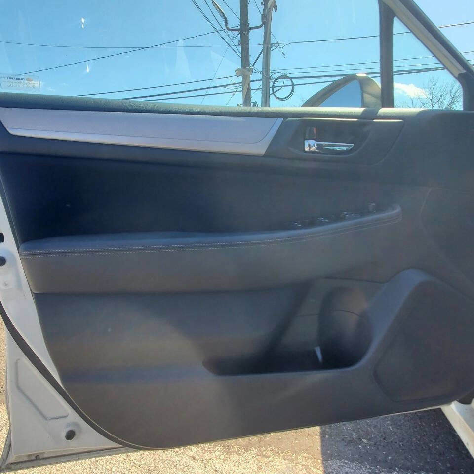 Used 2015 Subaru Legacy 2.5i Premium w/ Moonroof Package image 13