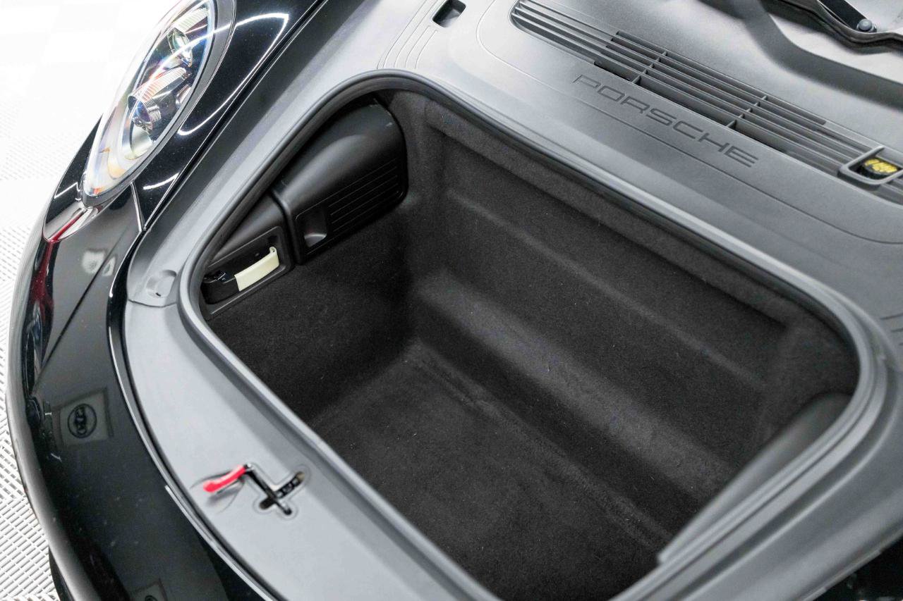 Used 2018 Porsche 911 Carrera T RWD image 61