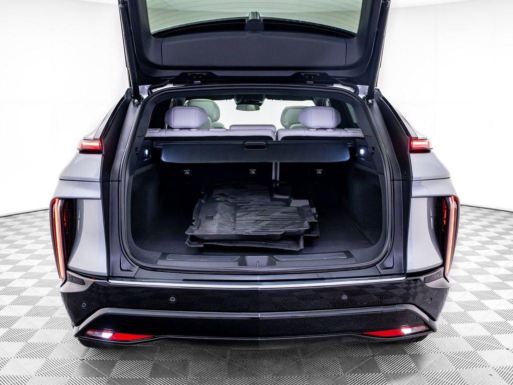 Used 2024 Cadillac Lyriq Luxury AWD/4WD image 29