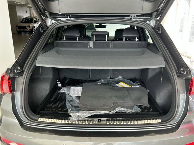 Certified 2025 Audi Q3 2.0T Premium Plus w/ Premium Plus Package image 23