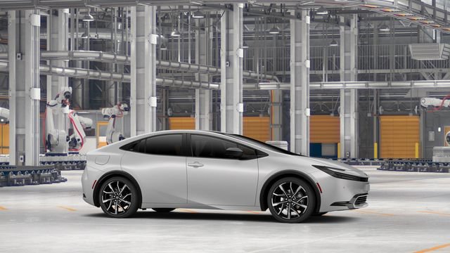 New 2027 Toyota Prius Plug-In Hybrid w/ Limited Premium Package FWD image 15