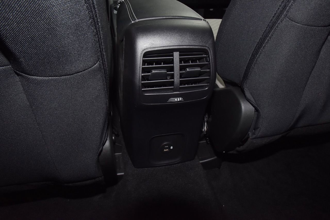 Used 2022 Ford Escape SE w/ SE Sport Appearance Package FWD image 18
