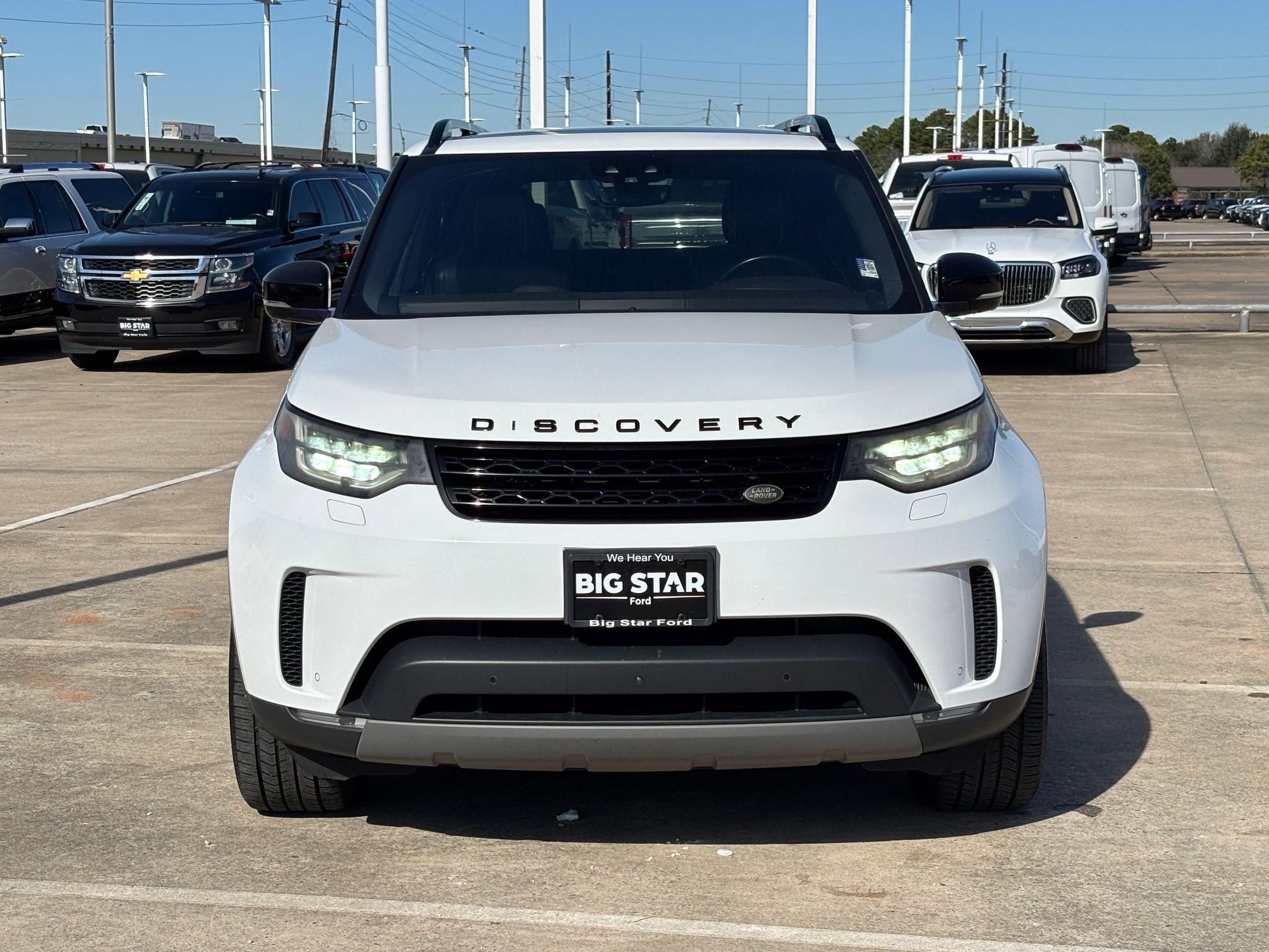 Used 2017 Land Rover Discovery HSE image 9