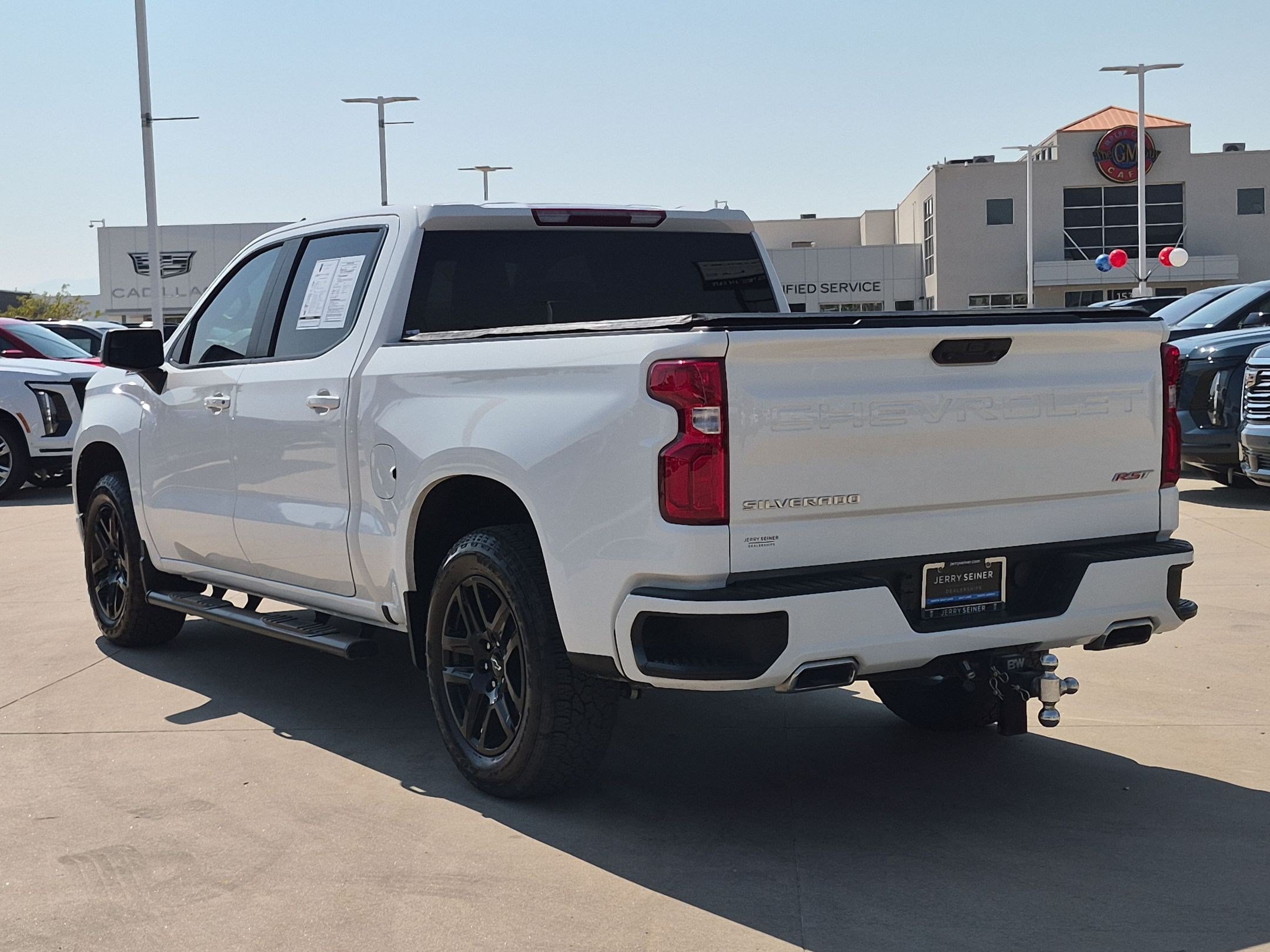 Used 2022 Chevrolet Silverado 1500 RST AWD/4WD image 4