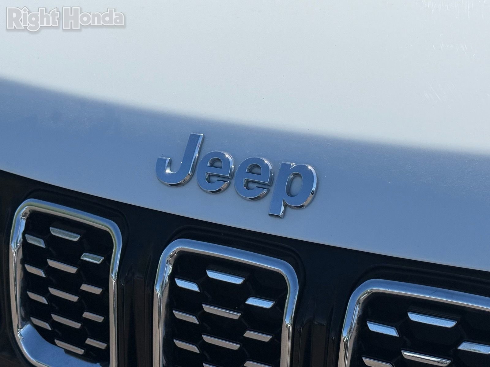 Used 2025 Jeep Compass Limited image 33