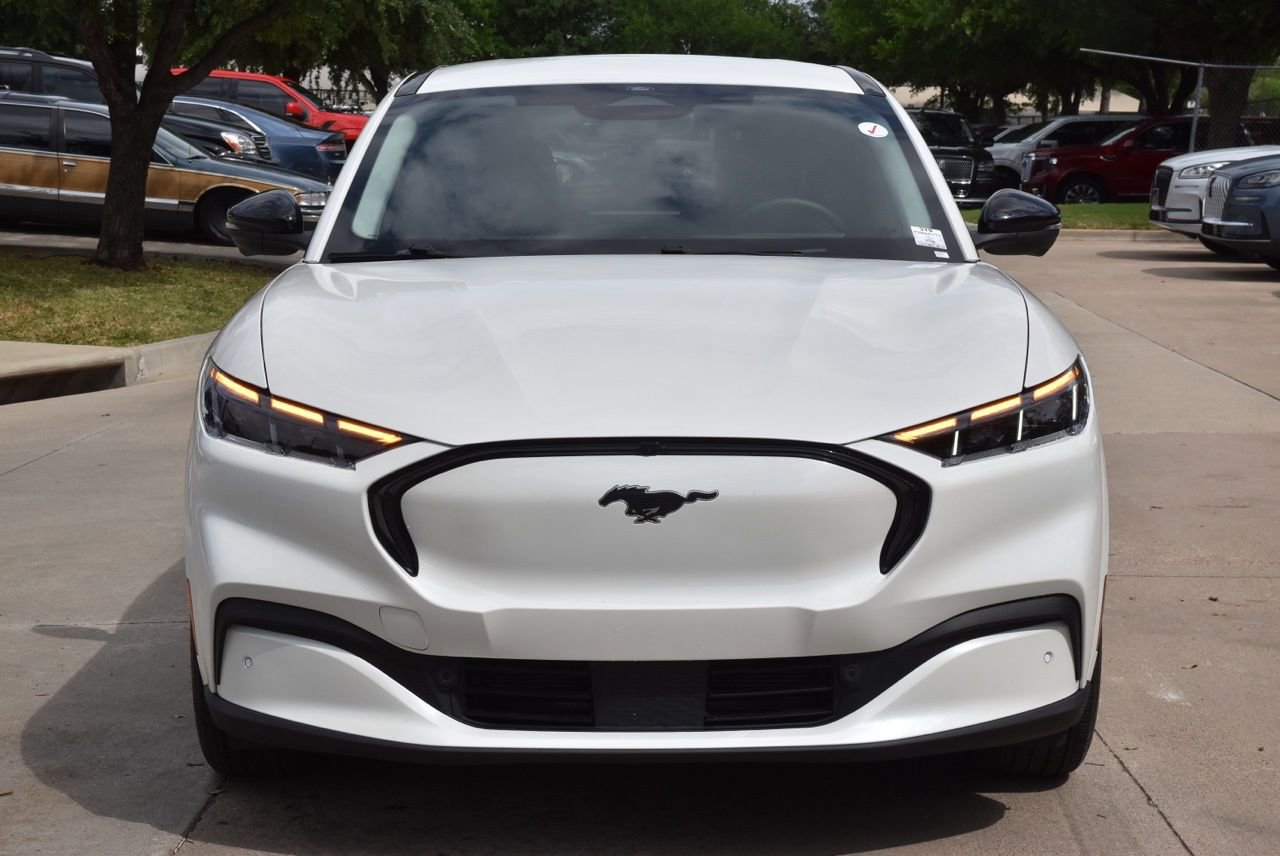 Certified 2025 Ford Mustang Mach-E Premium image 3