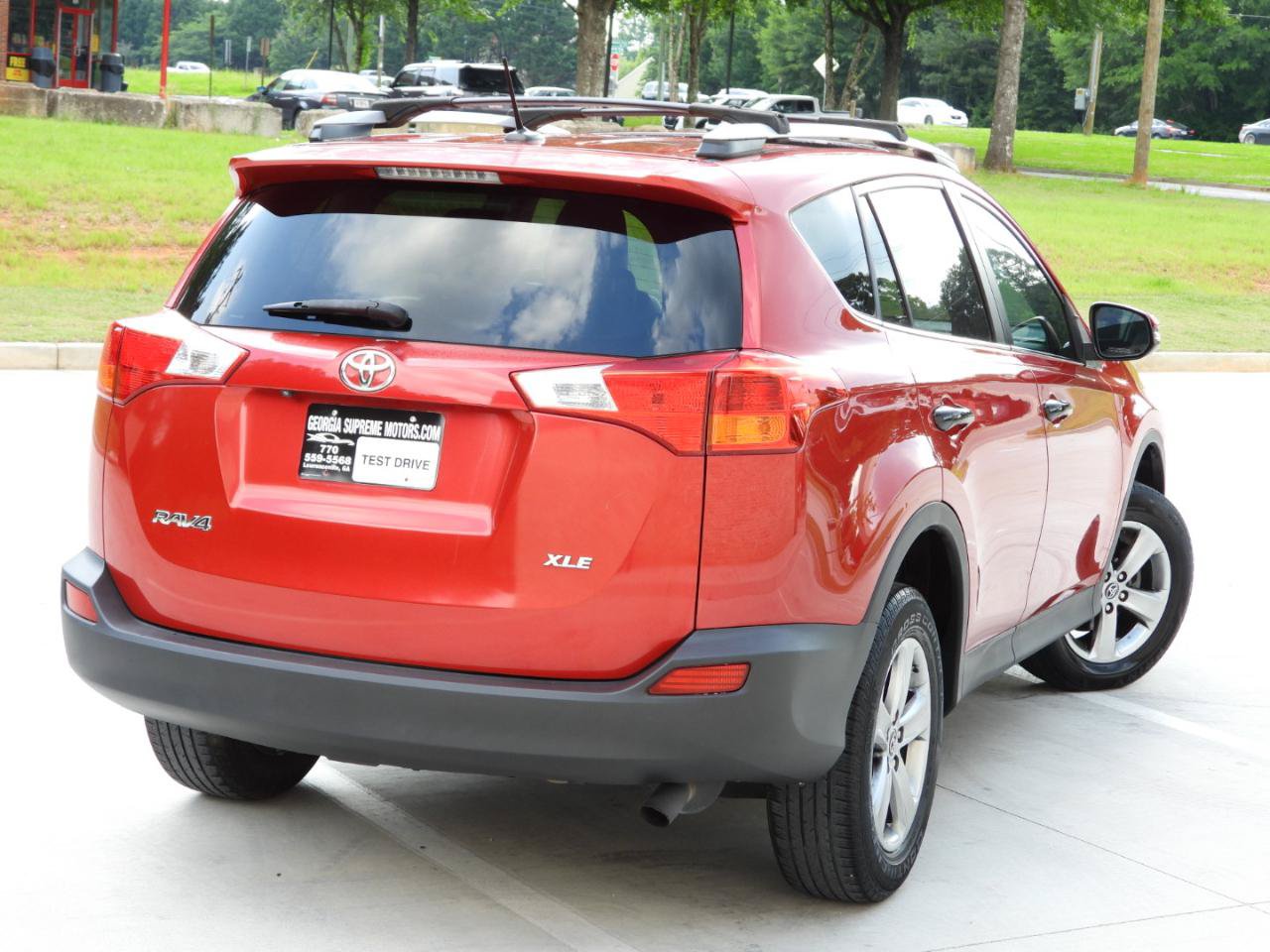 Used 2015 Toyota RAV4 XLE FWD image 8