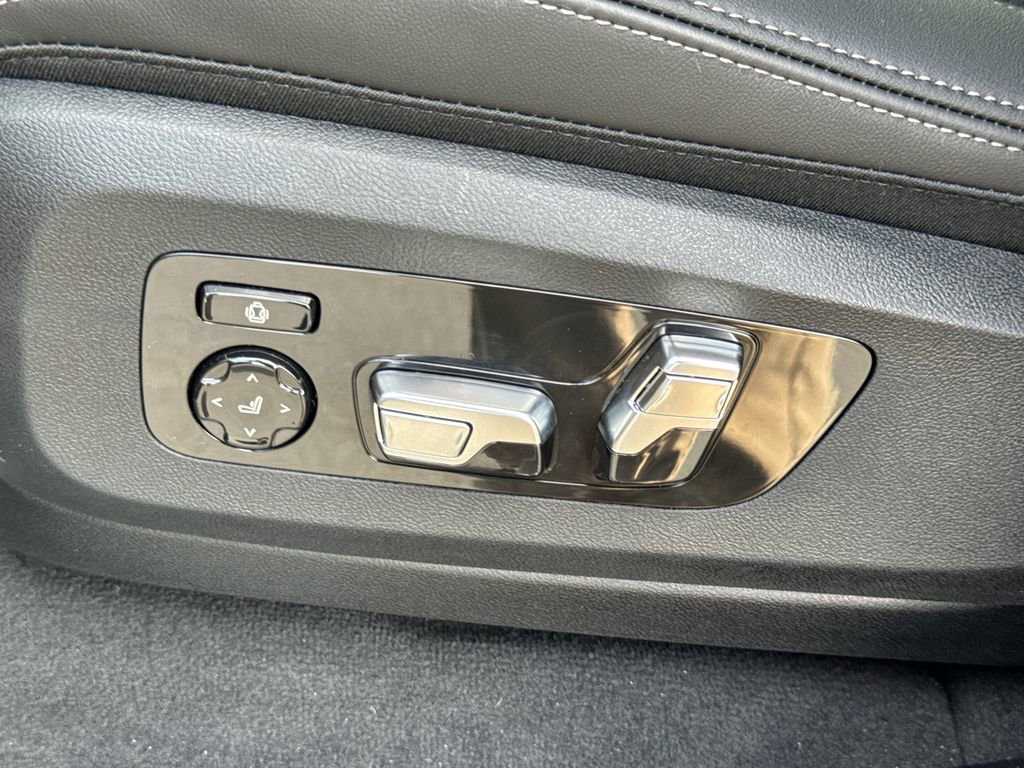 New 2026 BMW X5 xDrive40i w/ M Sport Package image 26