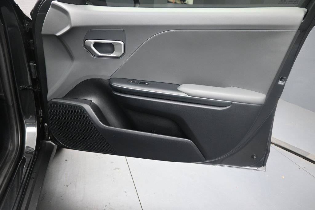 Used 2025 Kia K4 FWD image 27