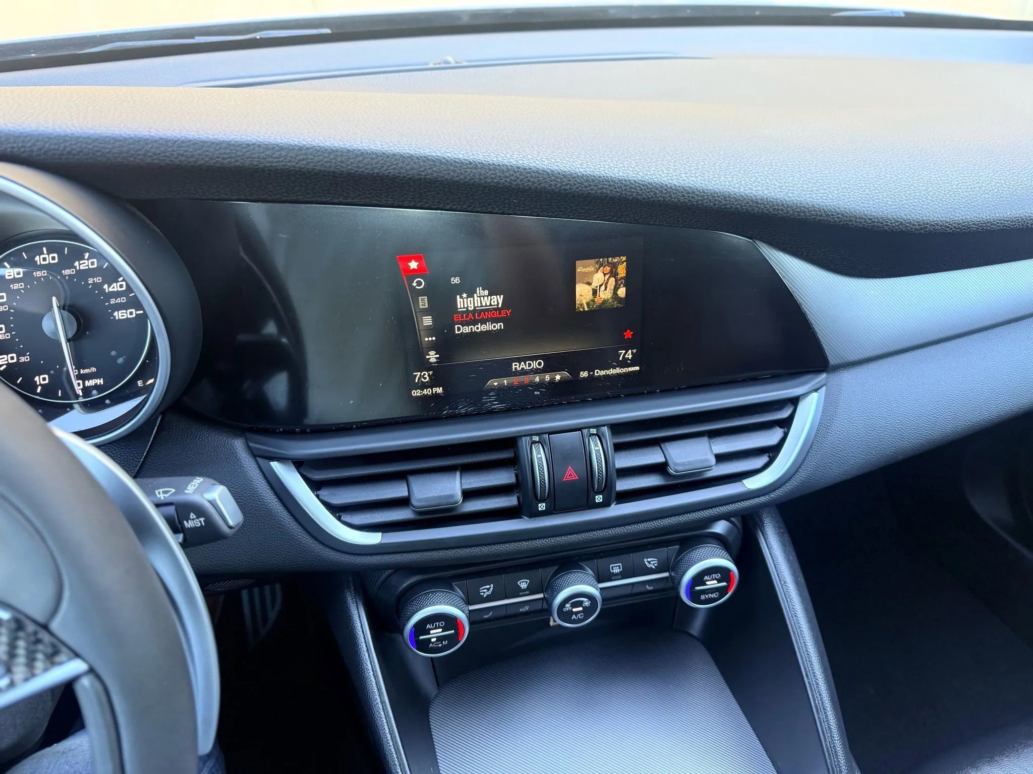 Used 2019 Alfa Romeo Giulia AWD w/ Quick Order Package 22J Sport image 24