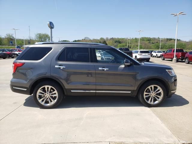 Used 2018 Ford Explorer Limited w/ Equipment Group 301A AWD/4WD image 3