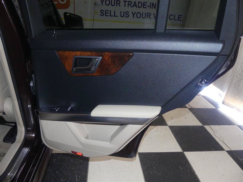 Used 2012 Mercedes-Benz GLK 350 4MATIC image 19