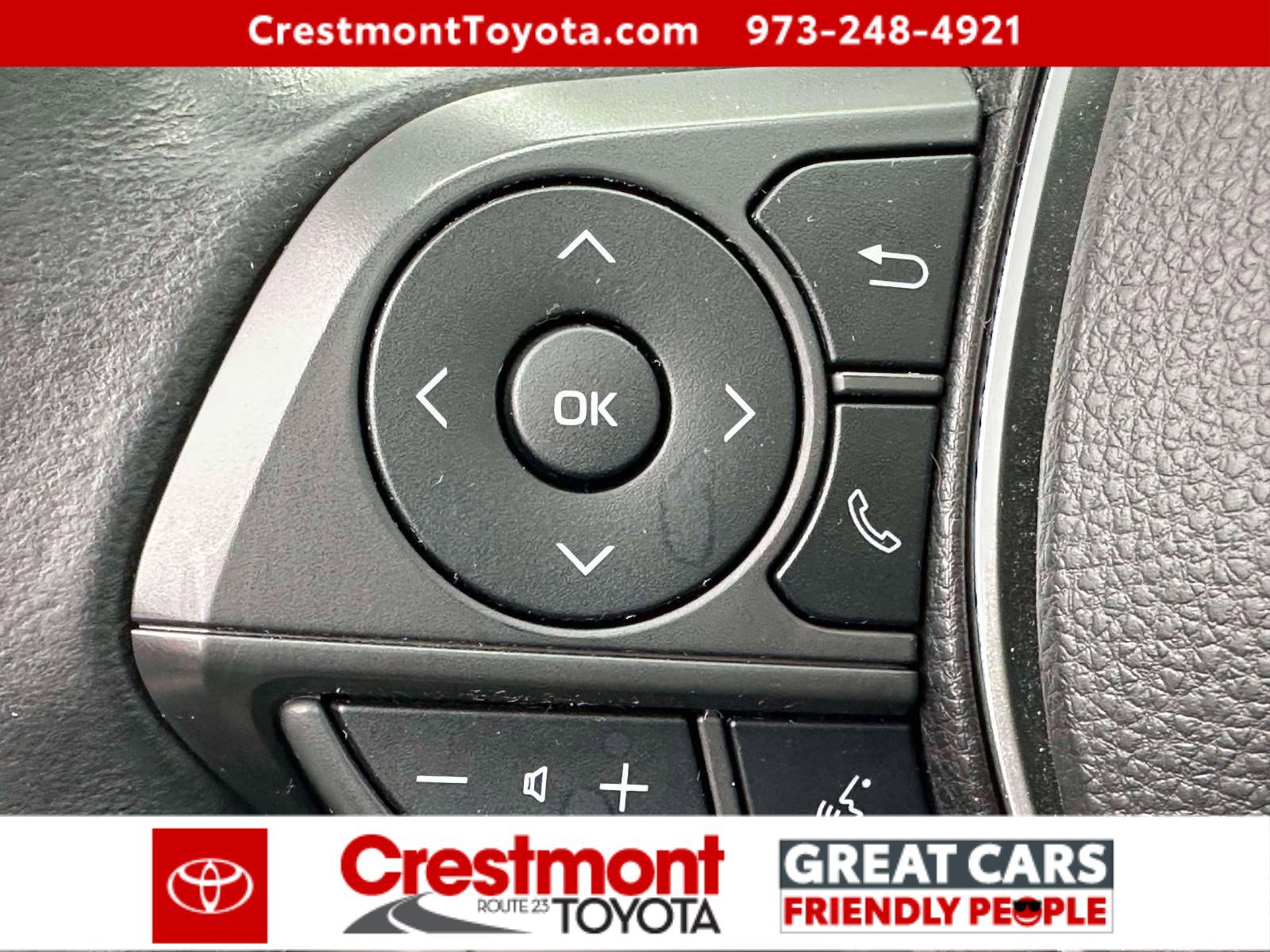 Certified 2023 Toyota Corolla Cross LE w/ Moonroof Package image 18